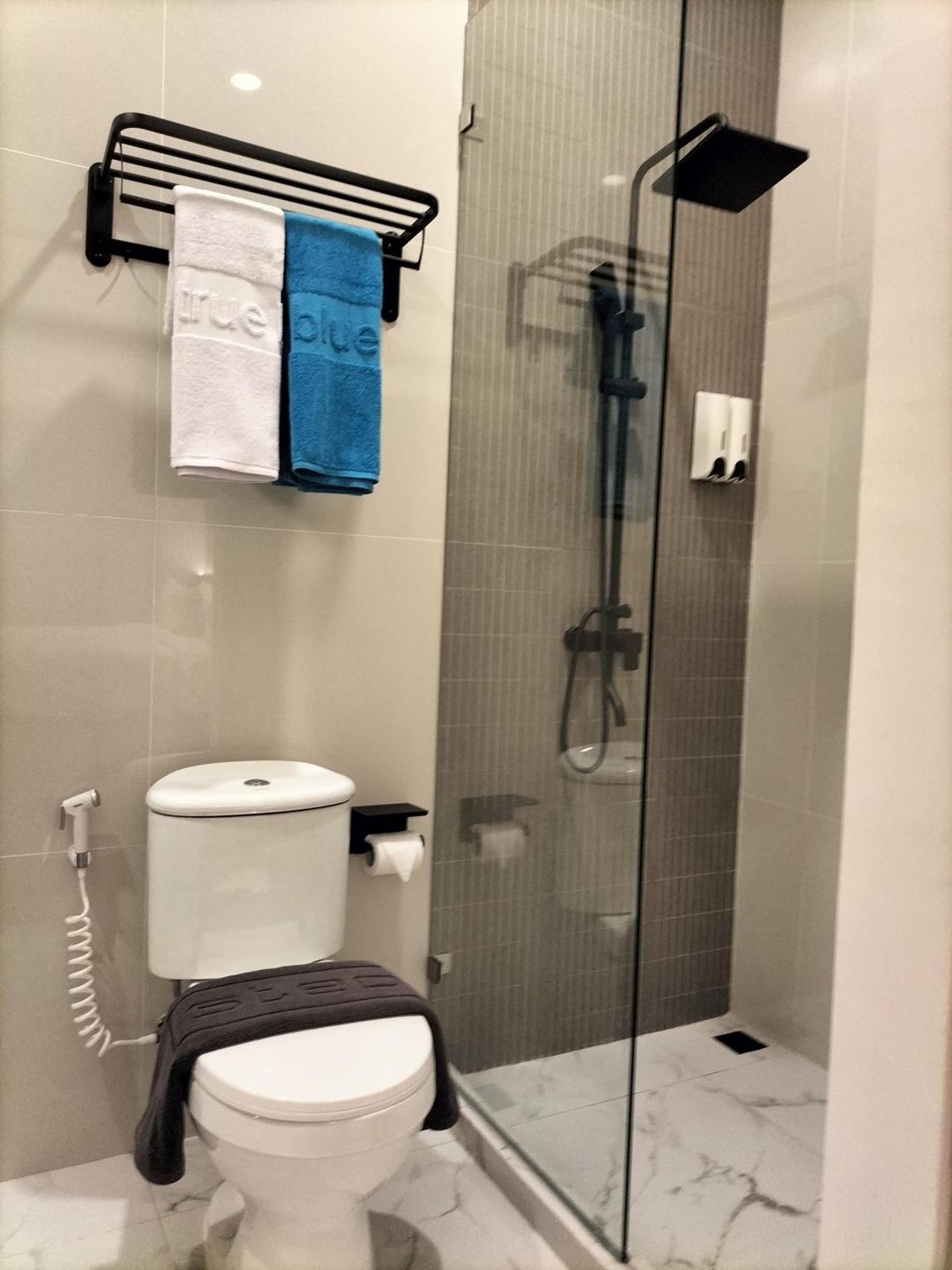 True Blue Hotel Menteng Giacarta Esterno foto
