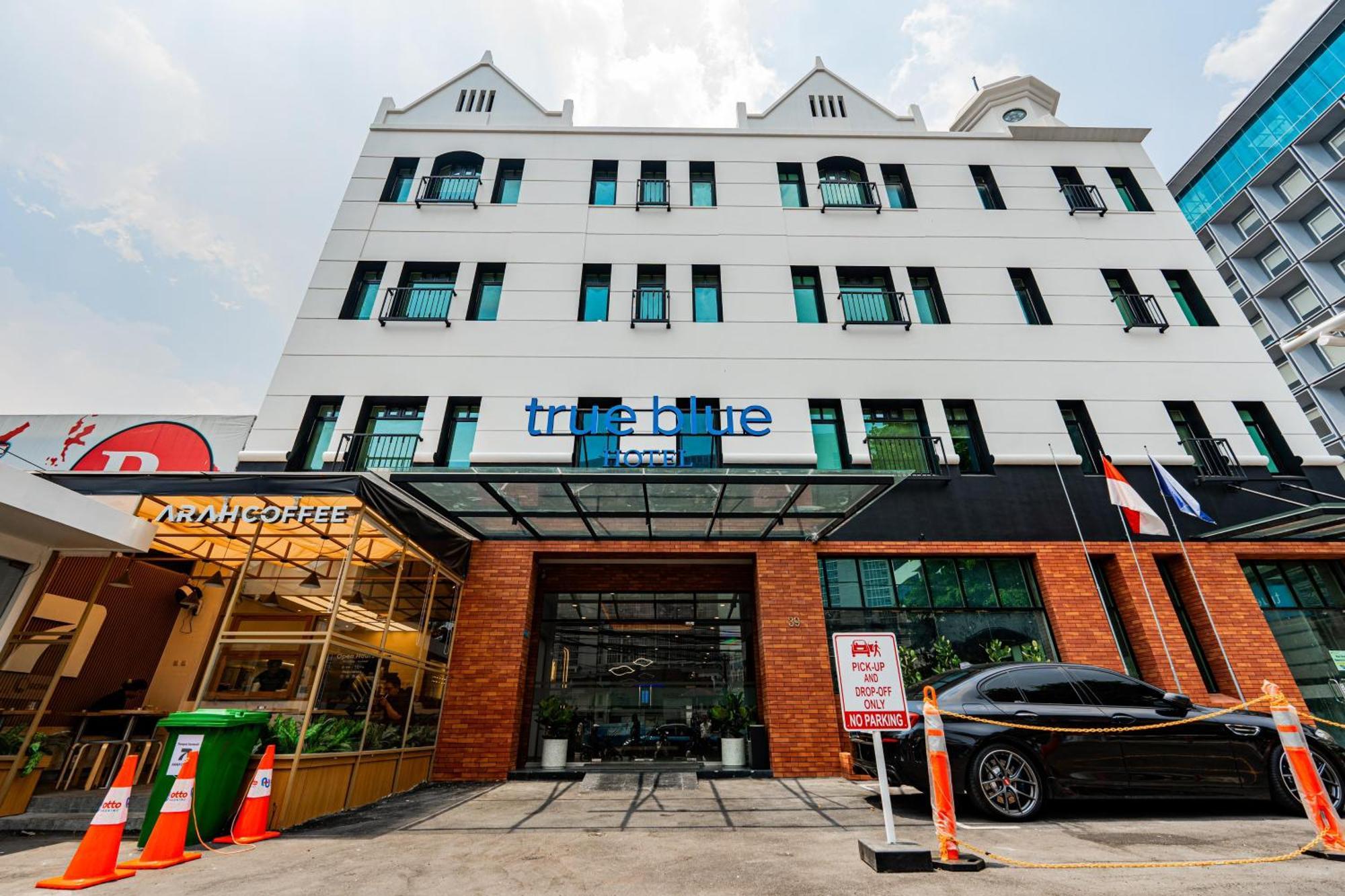 True Blue Hotel Menteng Giacarta Esterno foto
