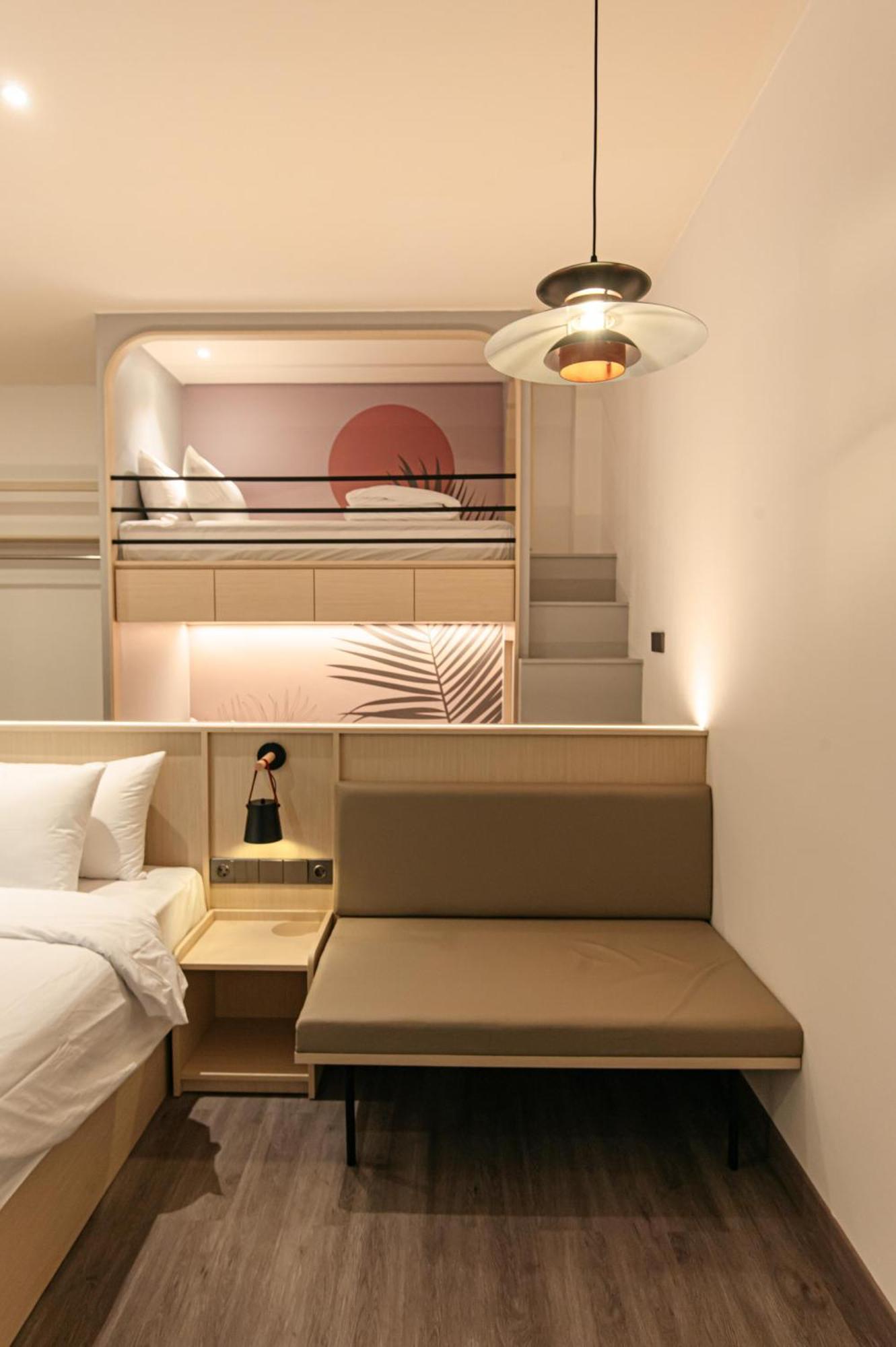 True Blue Hotel Menteng Giacarta Esterno foto