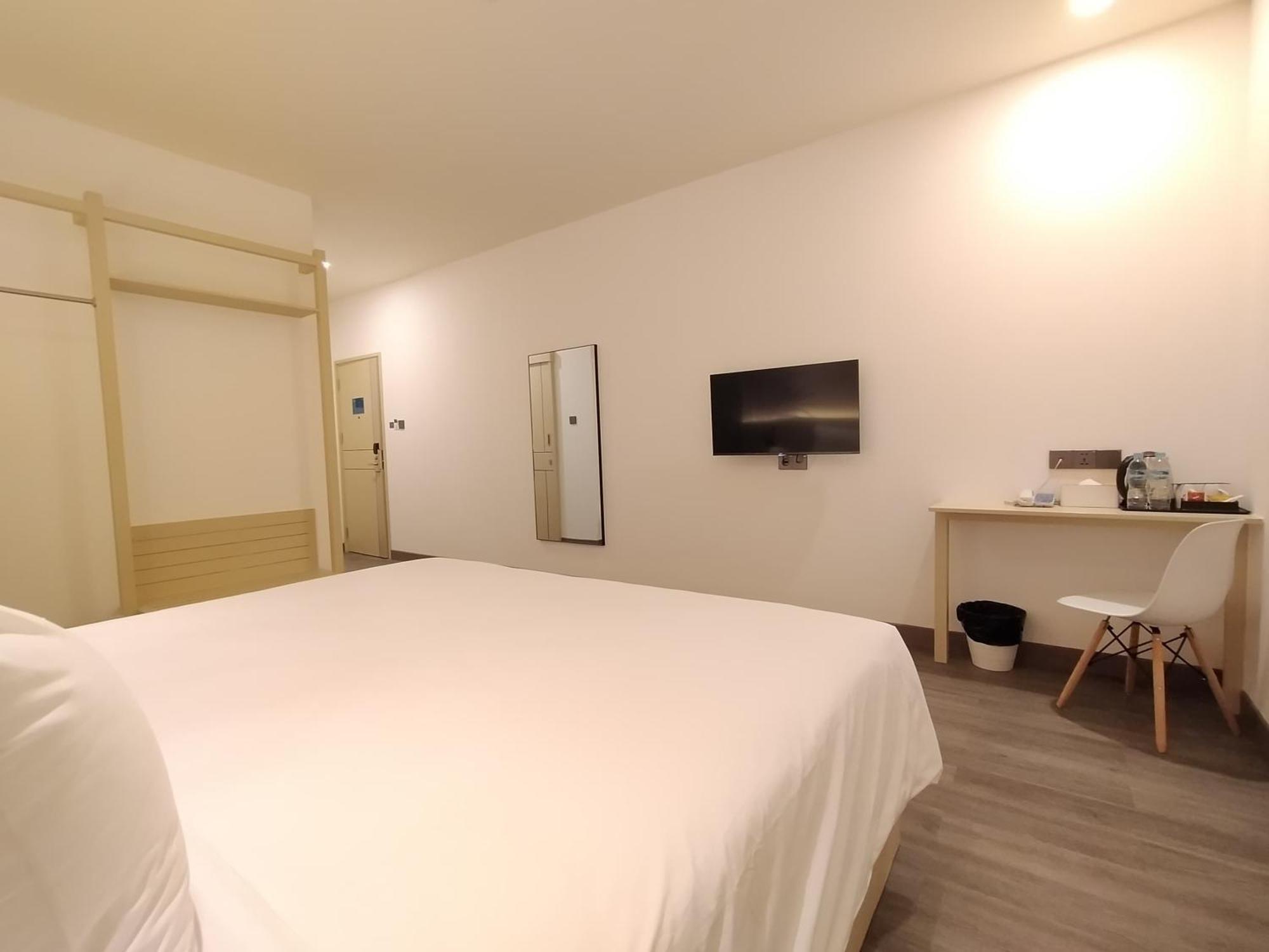 True Blue Hotel Menteng Giacarta Esterno foto
