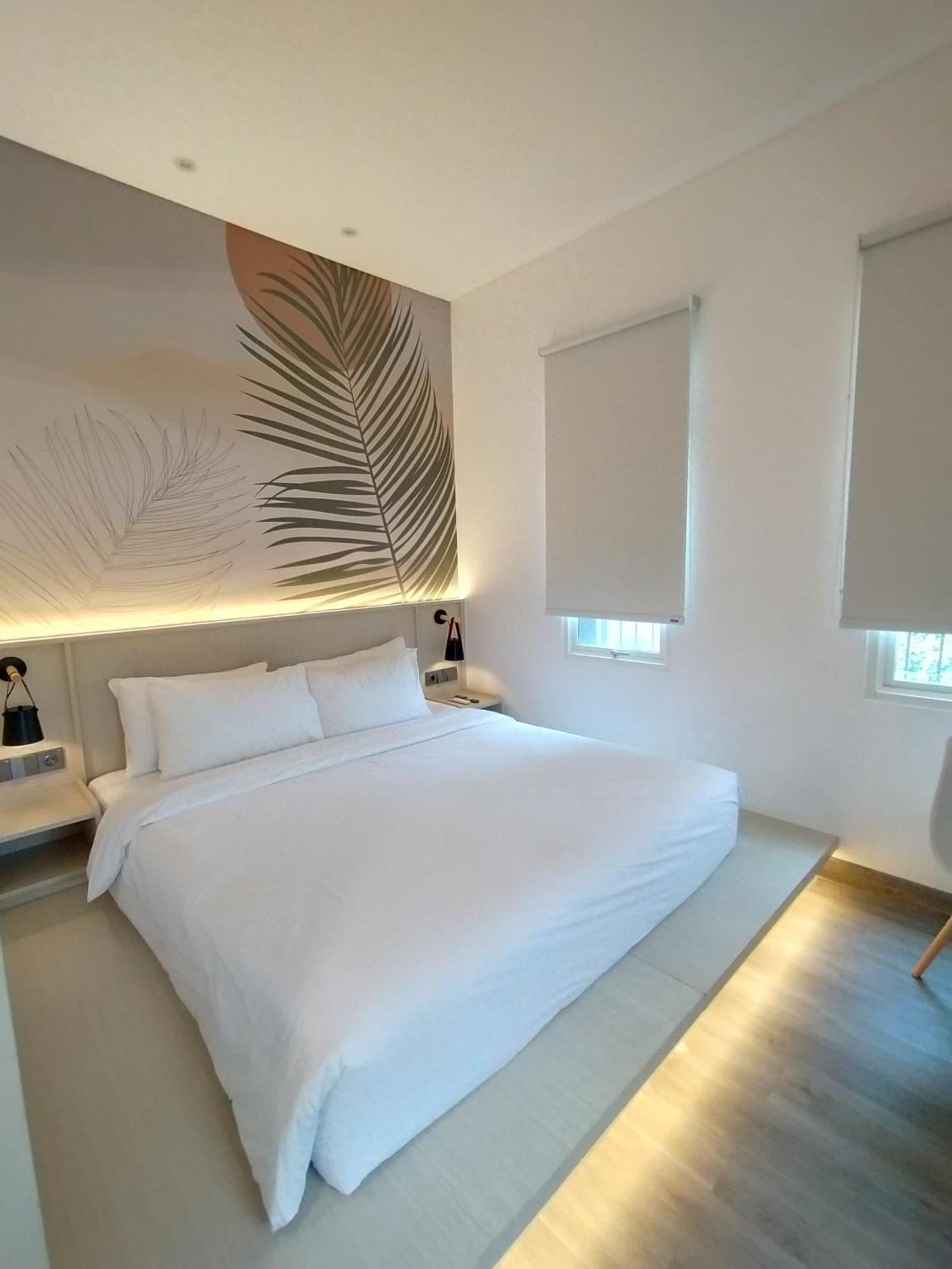 True Blue Hotel Menteng Giacarta Esterno foto