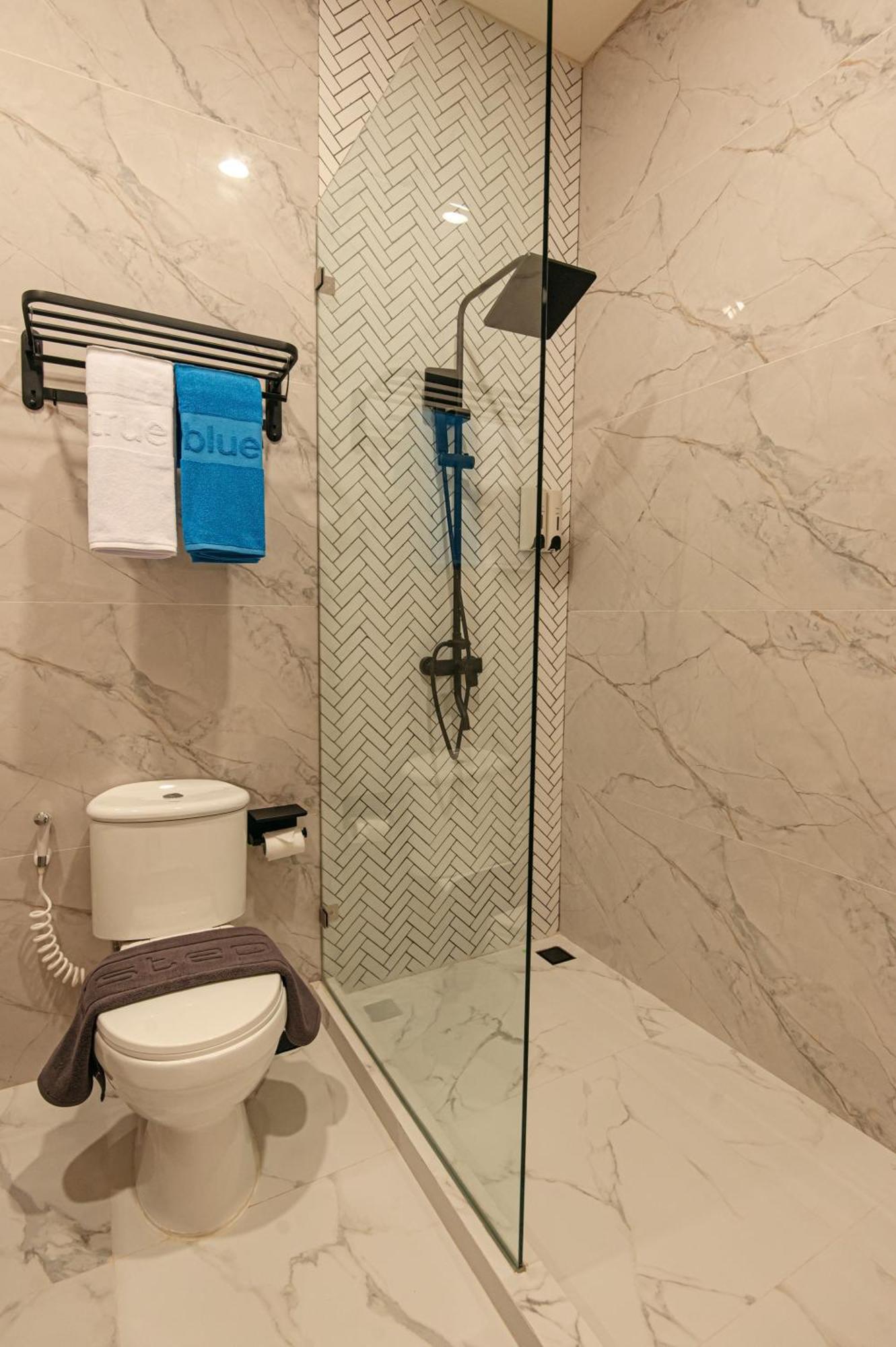 True Blue Hotel Menteng Giacarta Esterno foto